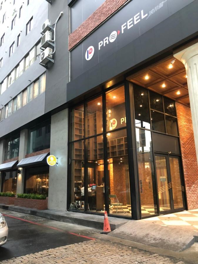 City Center Hotel Taichung Esterno foto