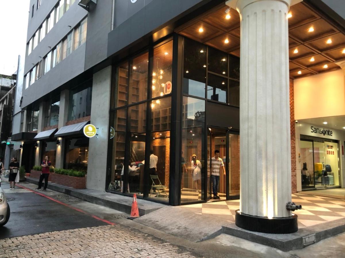 City Center Hotel Taichung Esterno foto