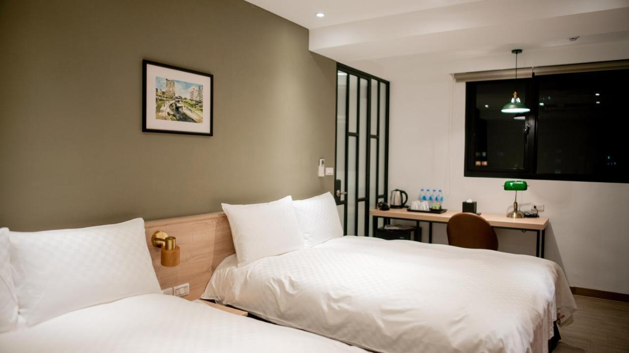 City Center Hotel Taichung Esterno foto