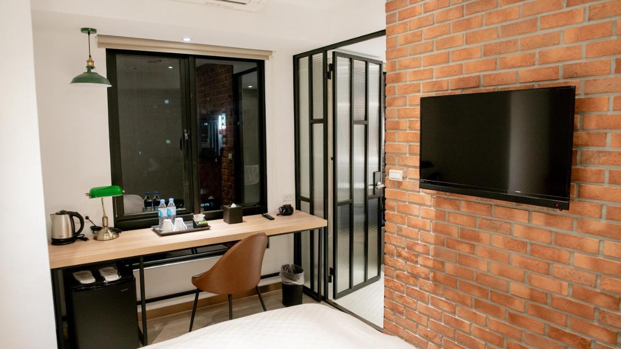 City Center Hotel Taichung Esterno foto