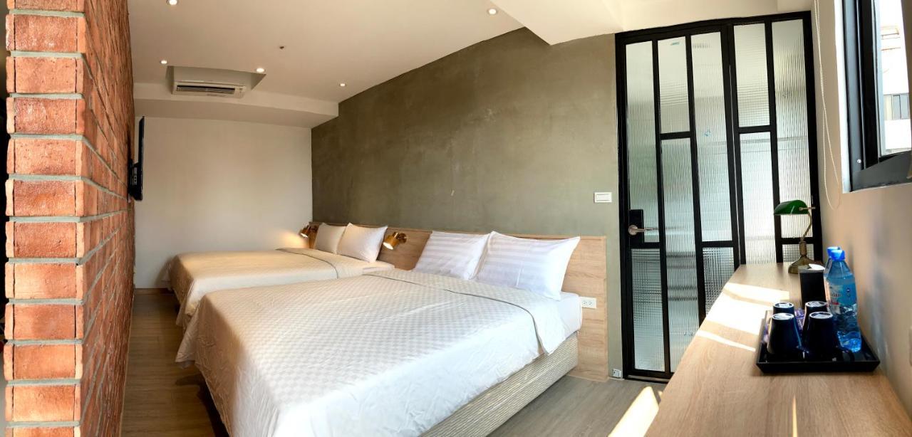 City Center Hotel Taichung Esterno foto